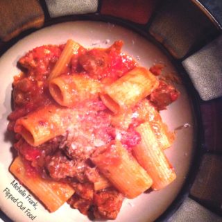 easy Bolognese sauce over rigatoni