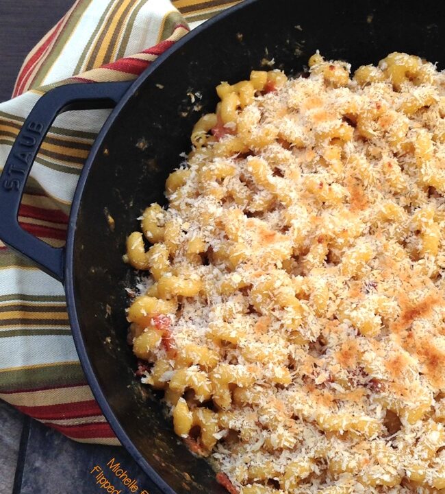 smoky one-pot macaroni & cheese close-up